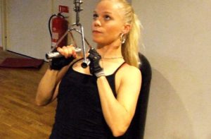 latsdrag med roddhandtag